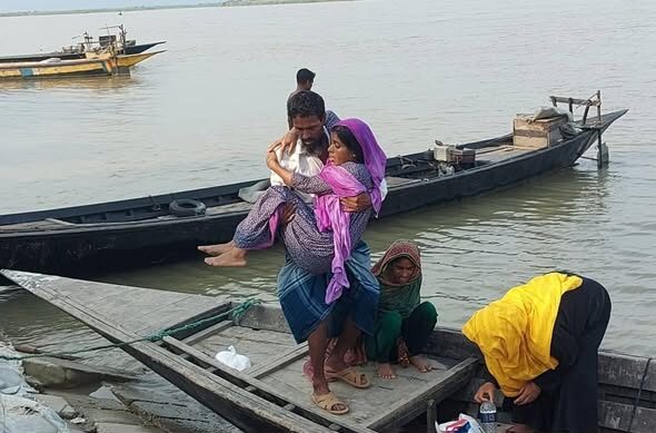 পাবনার যমুনা চরের এক লাখ মানুষের বিপন্ন জীবন, খোঁজ রাখে না কেউ